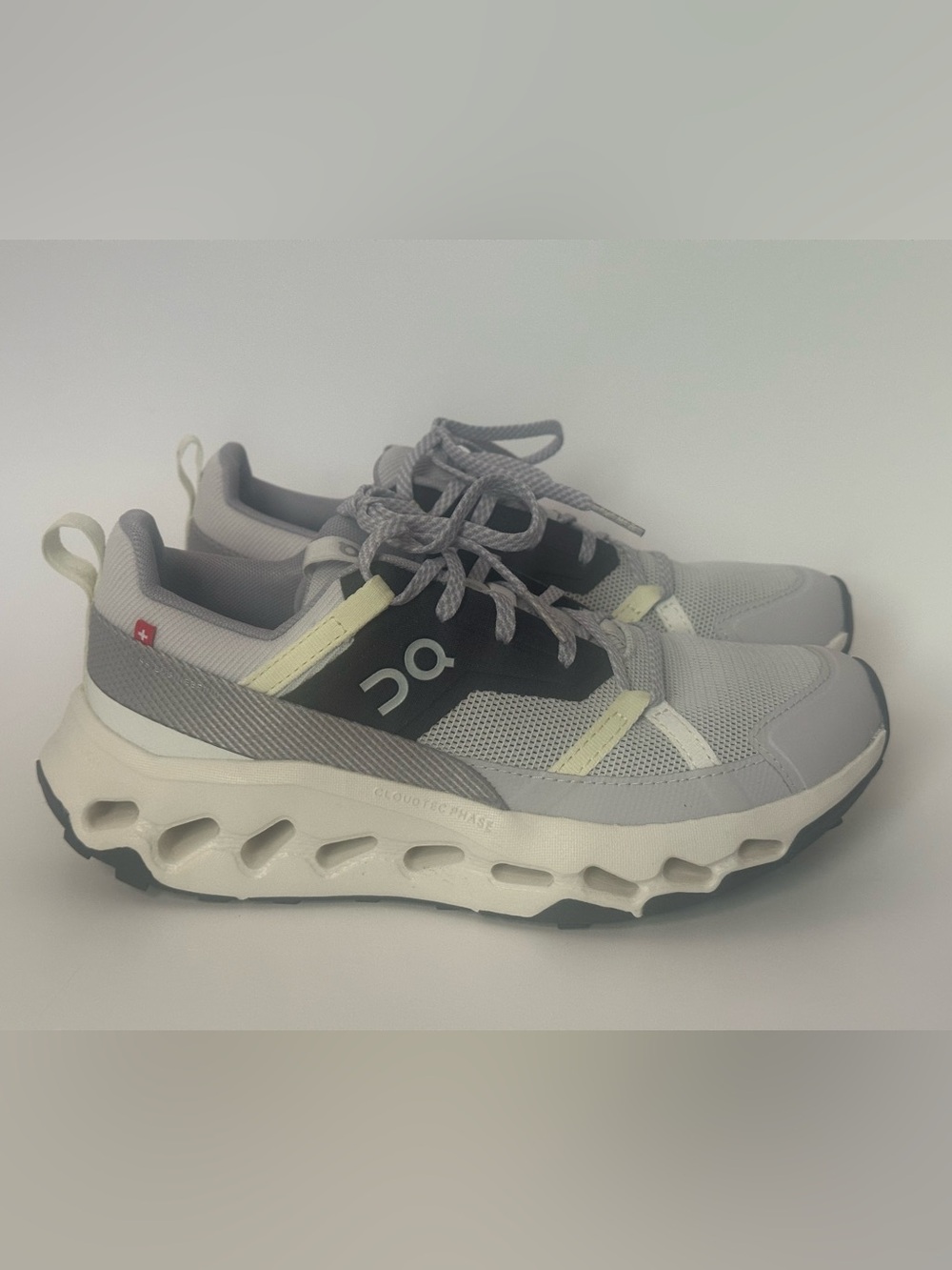 On Running Cloudhorizon Lavender/ivory Hiking Women’s shoes (size 6) - Picture 2 of 6